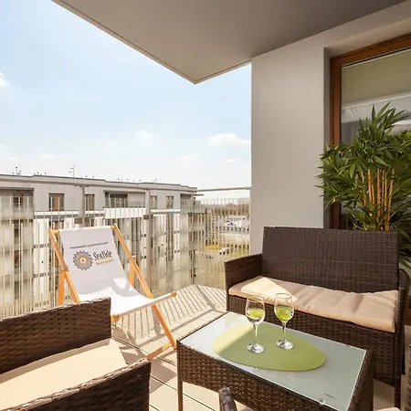 Seaside Mazowiecka Park - Wyjatkowy Na 7 Osob 2 Sypialnie, 2 Lazienki I Parking - Luxury Large With 2 Bedrooms, 2 Bathrooms And Parking Apartmán